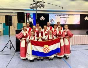 "LIJEPO LI JE HRVAT BITI, MAJKO HVALA TI": Čuvari hrvatske etno baštine okupili se u Filderstadtu