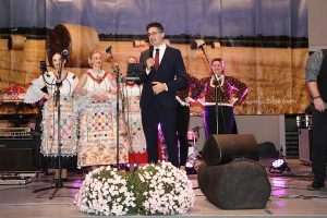 (FOTO i VIDEO) SLAVONSKA VEČER 2023.: Bosutski bećari oduševili više od 1.000 ljudi u Gerlingenu kod Stuttgarta