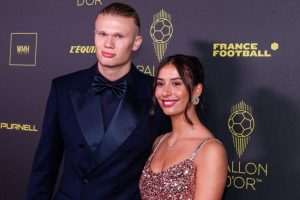 MESSIJU "ZLATNA LOPTA": Kapetan Argentine po osmi put osvojio nagradu za najboljeg igrača godine koju dodjeljuje francuski magazin "France Football"