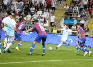 JADRANSKI DERBI NA RUJEVICI: Rijeka savladala Hajduk pogotkom iz jedanaesterca i zasjela na vrh ljestvice HNL-a