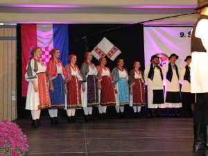 "LIJEPO LI JE HRVAT BITI, MAJKO HVALA TI": Čuvari hrvatske etno baštine okupili se u Filderstadtu