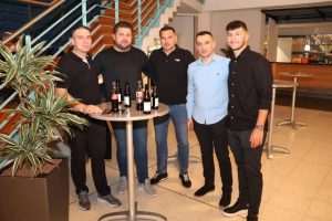 BADEN-WÜRTTEMBERG: "Golubica" na "Hrvatskoj večeri" okupila velik broj Hrvata BADEN-WÜRTTEMBERG: "Golubica" na "Hrvatskoj večeri" okupila velik broj Hrvata