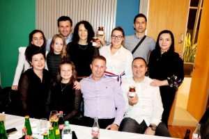 BADEN-WÜRTTEMBERG: "Golubica" na "Hrvatskoj večeri" okupila velik broj Hrvata BADEN-WÜRTTEMBERG: "Golubica" na "Hrvatskoj večeri" okupila velik broj Hrvata