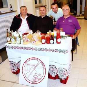 BADEN-WÜRTTEMBERG: "Golubica" na "Hrvatskoj večeri" okupila velik broj Hrvata BADEN-WÜRTTEMBERG: "Golubica" na "Hrvatskoj večeri" okupila velik broj Hrvata