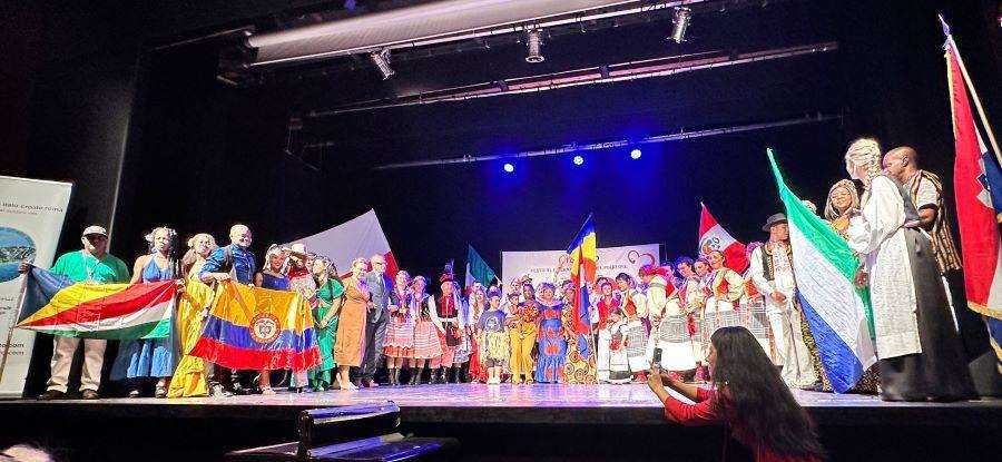 ZAJEDNO U ITALIJI: Na 3. internacionalnom CRoETnO Festivalu u središtu Rima gostovali i Hrvati iz Njemačke ZAJEDNO U ITALIJI: Na 3. internacionalnom CRoETnO Festivalu u središtu Rima gostovali i Hrvati iz Njemačke