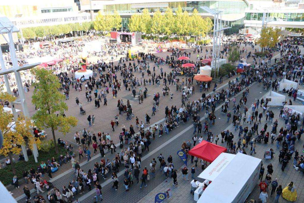 HRVATI NA SAJMU KNJIGA U FRANKFURTU: Osjeti se i vidi da nešto nije kao i svake godine HRVATI NA SAJMU KNJIGA U FRANKFURTU: Osjeti se i vidi da nešto nije kao i svake godine