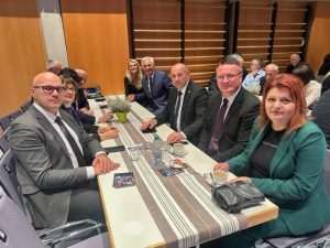 (FOTO i VIDEO) SLAVONSKA VEČER 2023.: Bosutski bećari oduševili više od 1.000 ljudi u Gerlingenu kod Stuttgarta