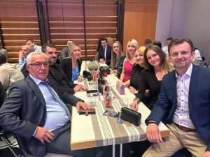 (FOTO i VIDEO) SLAVONSKA VEČER 2023.: Bosutski bećari oduševili više od 1.000 ljudi u Gerlingenu kod Stuttgarta