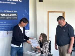ZLATKO DALIĆ U LIVNU: Uručene donacije prikupljenje na humanitarno glazbenom-sportskom spektaklu
