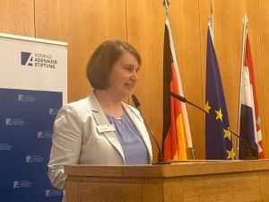 DÜSSELDORF: Na svečanu proslavu važnih hrvatskih obljetnica stigli mnogi gosti i uglednici iz Hrvatske, Njemačke i EU DÜSSELDORF: Na svečanu proslavu važnih hrvatskih obljetnica stigli mnogi gosti i uglednici iz Hrvatske, Njemačke i EU
