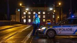 KRVOPROLIĆE U PRAGU: Više od 15 ljudi je ubijeno, a najmanje 24 osobe su ranjena u napadu na praškom sveučilištu