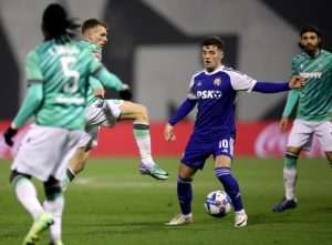 DERBI BEZ POBJEDNIKA: Borbenu utakmicu Dinamo i Hajduka odigrali bez pogodaka DERBI BEZ POBJEDNIKA: Borbenu utakmicu Dinamo i Hajduka odigrali bez pogodaka