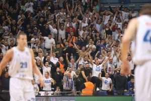 DAR ZADRANIMA ZA BOŽIĆ: Košarkaši Zadra 'pregazili' Partizan briljantnom izvedbom pred 8.500 navijača DAR ZADRANIMA ZA BOŽIĆ: Košarkaši Zadra 'pregazili' Partizan briljantnom izvedbom pred 8.500 navijača