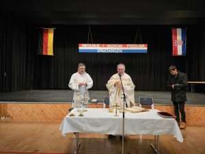 NIKOLINJE I BOŽIĆNA PROSLAVA HKZ ROTTWEIL, SCHWENNINGEN I SCHRAMBERG: Djeca i njihovi roditelji uživali u bogatom kulturno-zabavnom programu NIKOLINJE I BOŽIĆNA PROSLAVA HKZ ROTTWEIL, SCHWENNINGEN I SCHRAMBERG: Djeca i njihovi roditelji uživali u bogatom kulturno-zabavnom programu