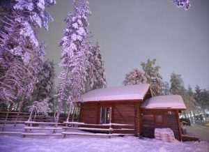 BAJKOVITI GRAD NA SJEVERU EUROPE: Finski Rovaniemi, snježni dom Djeda Božićnjaka godišnje posjeti 500 tisuća turista  