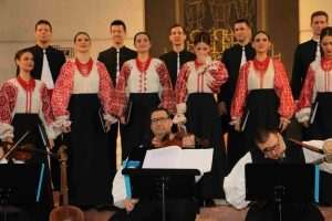 (FOTO i VIDEO) BOŽIĆNI KONCERT ANSAMBLA LADO U MAINZU: Vjernici zapjevali s Ladom, iz publike ih slušala poznata hrvatska glazbenica duhovne glazbe (FOTO i VIDEO) BOŽIĆNI KONCERT ANSAMBLA LADO U MAINZU: Vjernici zapjevali s Ladom, iz publike ih slušala poznata hrvatska glazbenica duhovne glazbe