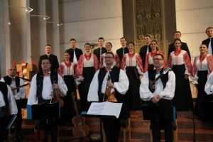 (FOTO i VIDEO) BOŽIĆNI KONCERT ANSAMBLA LADO U MAINZU: Vjernici zapjevali s Ladom, iz publike ih slušala poznata hrvatska glazbenica duhovne glazbe (FOTO i VIDEO) BOŽIĆNI KONCERT ANSAMBLA LADO U MAINZU: Vjernici zapjevali s Ladom, iz publike ih slušala poznata hrvatska glazbenica duhovne glazbe