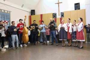 MAINZ/WIESBADEN/MAIN-TAUNUS/HOCHTAUNUS: Na proslavi Nikolinja uživala i djeca, roditelji, bake, djedovi... MAINZ/WIESBADEN/MAIN-TAUNUS/HOCHTAUNUS: Na proslavi Nikolinja uživala i djeca, roditelji, bake, djedovi...