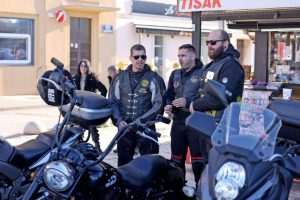 ZAPOČELO OBILJEŽAVANJE 31. OBLJETNICE VRO MASLENICA: Moto defile Od mosta do mosta krenuo iz Zadra prema Maslenici moto defile