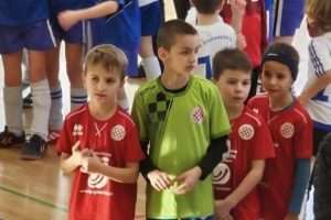 SJAJAN USPJEH NAJMLAĐIH IGRAČA CROATIJE MÜNCHEN: Osvojili prvo mjesto na turniru bez poraza i bez primljenog pogotka SJAJAN USPJEH NAJMLAĐIH IGRAČA CROATIJE MÜNCHEN: Osvojili prvo mjesto na turniru bez poraza i bez primljenog pogotka