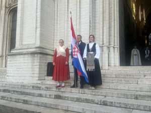10. OBLJETNICA FESTE SVETOG VLAHA U BRUXELLESU: Dubrovčani i prijatelji Dubrovnika proslavili Festu sv. Vlaha uz puštanje bijelih golubica kao simbola slobode i mira