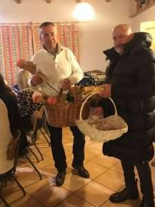 (FOTO) KOTORVAROŠANI U STUTTGARTU: Na fešti proslavili 10. obljetnicu udruge i pomolili se za svog iznenada preminulog člana (FOTO) KOTORVAROŠANI U STUTTGARTU: Na fešti proslavili 10. obljetnicu udruge i pomolili se za svog iznenada preminulog člana