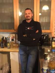 (FOTO) KOTORVAROŠANI U STUTTGARTU: Na fešti proslavili 10. obljetnicu udruge i pomolili se za svog iznenada preminulog člana (FOTO) KOTORVAROŠANI U STUTTGARTU: Na fešti proslavili 10. obljetnicu udruge i pomolili se za svog iznenada preminulog člana