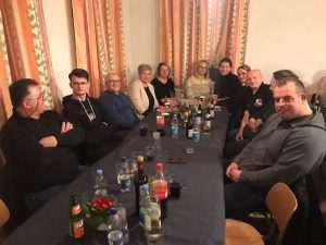 (FOTO) KOTORVAROŠANI U STUTTGARTU: Na fešti proslavili 10. obljetnicu udruge i pomolili se za svog iznenada preminulog člana (FOTO) KOTORVAROŠANI U STUTTGARTU: Na fešti proslavili 10. obljetnicu udruge i pomolili se za svog iznenada preminulog člana