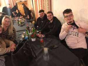 (FOTO) KOTORVAROŠANI U STUTTGARTU: Na fešti proslavili 10. obljetnicu udruge i pomolili se za svog iznenada preminulog člana (FOTO) KOTORVAROŠANI U STUTTGARTU: Na fešti proslavili 10. obljetnicu udruge i pomolili se za svog iznenada preminulog člana