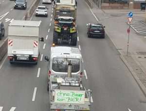 (FOTO) PROSVJED POLJOPRIVREDNIKA U STUTTGARTU: Policija upozorava na zastoje u prometu i u večernjim satima