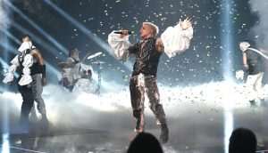 „BABY LASAGNA“ IDE NA EUROSONG: Pobjednik Dore 2024. osvojio čak 247 bodova od publike i 74 boda od stručnog žirija „BABY LASAGNA“ IDE NA EUROSONG: Pobjednik Dore 2024. osvojio čak 247 bodova od publike i 74 boda od stručnog žirija