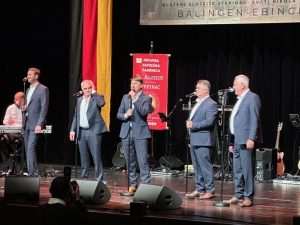 (FOTO) VELIČANSTVENA PROSLAVA S KLAPOM INTRADE: Hrvati u Balingenu slavili pod geslom „50 godina vjerni Bogu i hrvatskome rodu“  