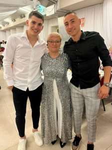 JUBILARNIH POLA STOLJEĆA: Tisuću Hrvata na Hajdukovoj “Biloj noći” u Beču do jutra slavilo 50. godina NK Hajduk JUBILARNIH POLA STOLJEĆA: Tisuću Hrvata na Hajdukovoj “Biloj noći” u Beču do jutra slavilo 50. godina NK Hajduk
