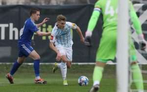 RJEKA IZBORILA POLUFINALE KUPA: Fenomenalan pogodak Nike Galešića iz slobodnog udarca RJEKA IZBORILA POLUFINALE KUPA: Fenomenalan pogodak Nike Galešića iz slobodnog udarca