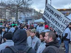 FRANCUSKA: Sukob policije i poljoprivrednika prilikom Macronova posjeta poljoprivrednom sajmu