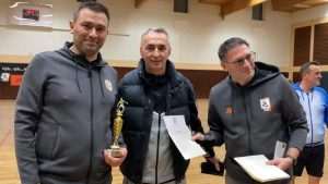 CRO SOCCER CUP ZRINSKOG: Momčadi „Martinsee“ i „Eis Mia“ pobjednici dvodnevnog malonogometnog turnira u Heusenstammu CRO SOCCER CUP ZRINSKOG: Momčadi „Martinsee“ i „Eis Mia“ pobjednici dvodnevnog malonogometnog turnira u Heusenstammu