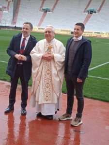 SLUŽENA SV. MISA U POVODU 113. OBLJETNICE KLUBA: Hajduk je "poseban, jedinstven i neponovljiv", a jedan je i od rijetkih klubova čije igrače je dva puta primio Sv. Otac papa Ivan Pavao II. SLUŽENA SV. MISA U POVODU 113. OBLJETNICE KLUBA: Hajduk je "poseban, jedinstven i neponovljiv", a jedan je i od rijetkih klubova čije igrače je dva puta primio Sv. Otac papa Ivan Pavao II.