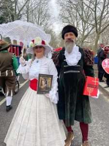 OKO 500.000 LJUDI U MAINZU: U popularnoj karnevalskoj povorci Rosenmontag Hrvati privlačili pozornost i pozivali na "čašu vina i knjigu"