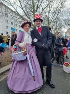 OKO 500.000 LJUDI U MAINZU: U popularnoj karnevalskoj povorci Rosenmontag Hrvati privlačili pozornost i pozivali na "čašu vina i knjigu"