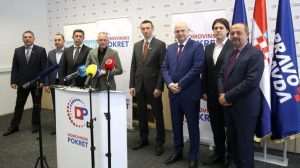 Predsjednik Domovinskog pokreta Ivan Penava zajedno s predstavnicima stranaka Agrameri, Pravo i pravda, Demokratski HSS, Zelena lista, Blok za Hrvatsku te s nezavisnima Željkom Lackovićem i Hrvojem Jančijem održao je konferenciju za medije, čija je tema službeno potpisivanje koalicijskih sporazuma. Na fotografiji Željko Lacković, Nenad Matić, Goran Jelić, Zlatko Hasanbegović, Ivan Penava, Mislav Kolakušić, Ivan Vilibor Sinčić i Ivan Lovrinović / Foto: Hina