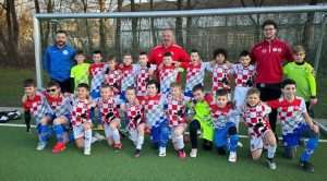 PRIJATELJSKI ODNOSI DVA KLUBA: FC Croatia München ugostila mališane NK Bubamara Prečko iz Zagreba PRIJATELJSKI ODNOSI DVA KLUBA: FC Croatia München ugostila mališane NK Bubamara Prečko iz Zagreba
