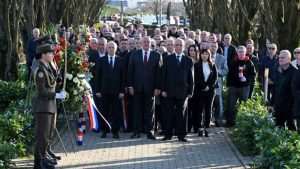 SLAVONSKI BROD: Predsjednik Milanović na obljetnicu osnivanja odlikovao 101. bosansko-brodsku brigadu HVO-a