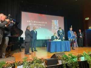 SVEČANA DODJELA VEČERNJAKOVE DOMOVNICE 2024.: Pogledajte kako večeras izgleda u Bad Homburgu