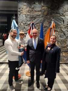 ŠEF HRVATSKE DIPLOMACIJE U ARGENTINI: U Hrvatskom domu u Ushuaiji je uručio hrvatska državljanstva Grlić Radman u Argentini / Foto: Fenix (SIM)