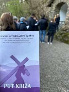 PO PRVI PUT U KORIZMI: Župljani HKŽ Wiesbaden hodočastili u marijansko svetište Marienthal Foto: Fenix (KM)