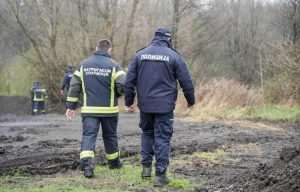 POLICIJA ISPITUJE SUSJEDE: Treći dan potrage za nestalom djevojčicom potraga, srpska policija, spasioci