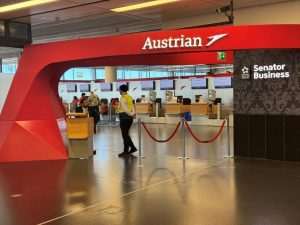 AUSTRIJA SE SUOČAVA S VELIKIM ŠTRAJKOM: Pogođeno 52.000 putnika, radnici traže povećanje plaća za 27 posto zračna luka Beč, austrian airlines