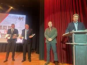 VEČERNJAKOVA DOMOVNICA 2024. U BAD HOMBURGU: Svečanu dodjelu nagrada u nekadašnjoj ljetnoj rezidenciji cara Wilhelma II. pratilo više od 400 uzvanika VEČERNJAKOVA DOMOVNICA 2024. U BAD HOMBURGU: Svečanu dodjelu nagrada u nekadašnjoj ljetnoj rezidenciji cara Wilhelma II. pratilo više od 400 uzvanika