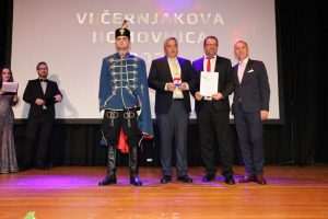 VELIKA FOTOGALERIJA SA SVEČANE DODJELE VEČERNJAKOVE DOMOVNICE: Domovina, hrvatsko iseljeništvo i prijatelji u Bad Homburgu