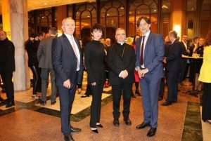 VEČERNJAKOVA DOMOVNICA 2024. U BAD HOMBURGU: Svečanu dodjelu nagrada u nekadašnjoj ljetnoj rezidenciji cara Wilhelma II. pratilo više od 400 uzvanika VEČERNJAKOVA DOMOVNICA 2024. U BAD HOMBURGU: Svečanu dodjelu nagrada u nekadašnjoj ljetnoj rezidenciji cara Wilhelma II. pratilo više od 400 uzvanika